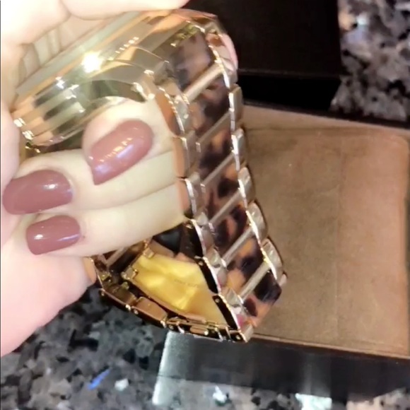 Tortoise Shell limited edition Michael Kors watch - Picture 2 of 3